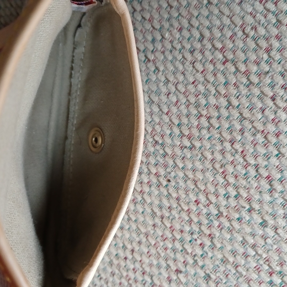 Dooney and Bourke wristlet signature canvas - Picture 8 of 11